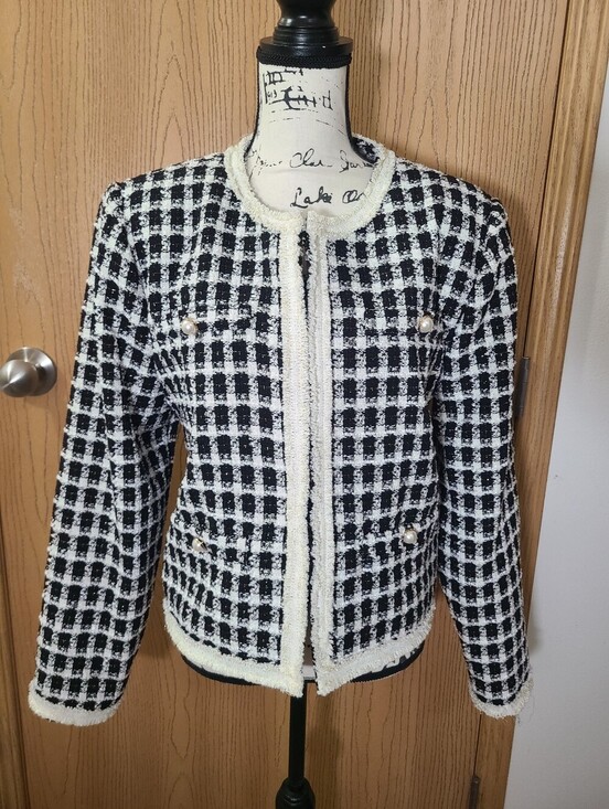 Tahari Jackets & Blazers - Tahari Black And White Old Money Classic Houndstooth Tweed Blazer Jacket